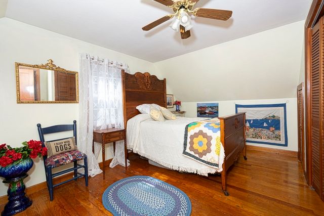 11 Myrtle Rd, Gardner, MA 01440