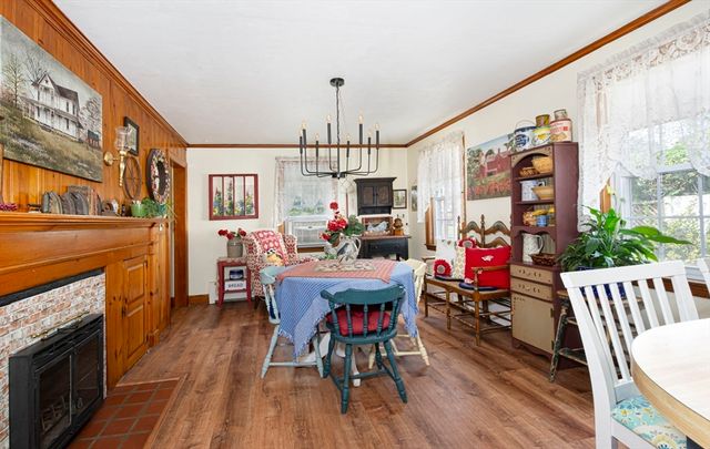 11 Myrtle Rd, Gardner, MA 01440