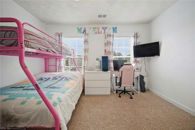 237 Castleberry DR, Chesapeake, VA 23322