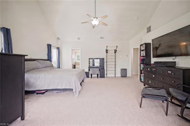 237 Castleberry DR, Chesapeake, VA 23322