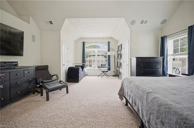 237 Castleberry DR, Chesapeake, VA 23322