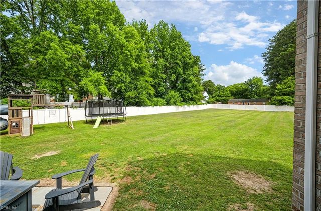 237 Castleberry DR, Chesapeake, VA 23322