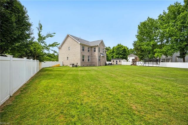 237 Castleberry DR, Chesapeake, VA 23322