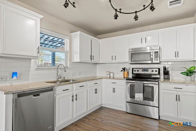 2111 Wiltshire Drive, New Braunfels, TX 78130
