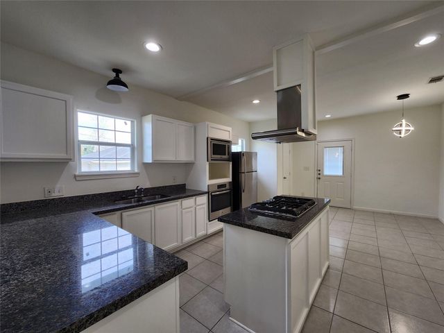 1105 Erin Street, Houston, TX 77009