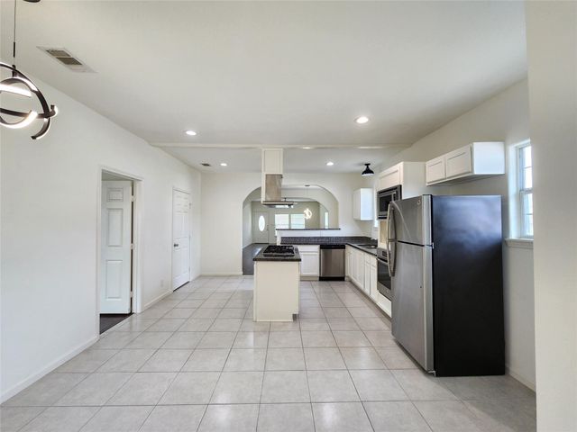 1105 Erin Street, Houston, TX 77009