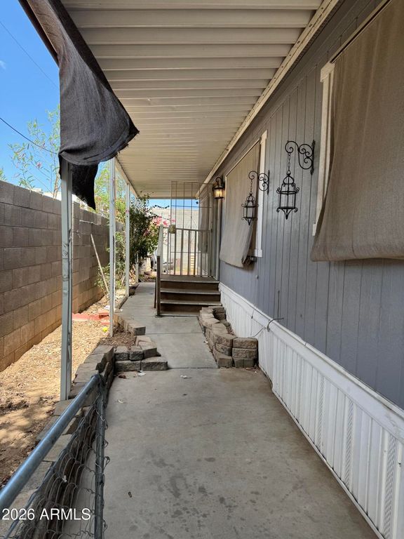 1221 N DYSART Road 44, Avondale, AZ 85323 — exterior