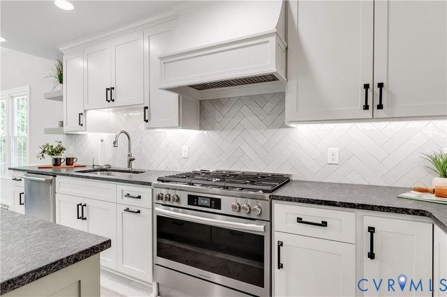 1617 Swansbury Dr, Henrico, VA 23238