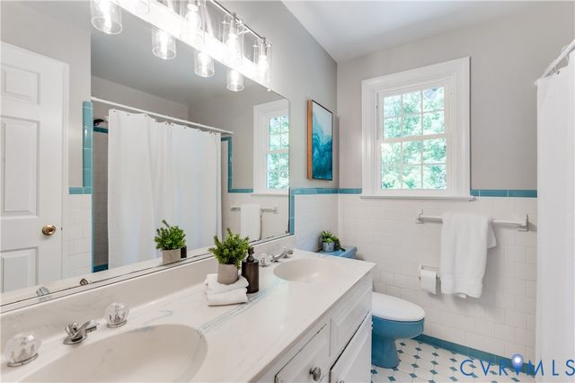1617 Swansbury Dr, Henrico, VA 23238