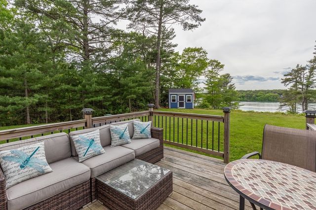 7 Great Pines Dr, Bourne, MA 02532