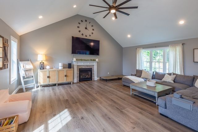 7 Great Pines Dr, Bourne, MA 02532
