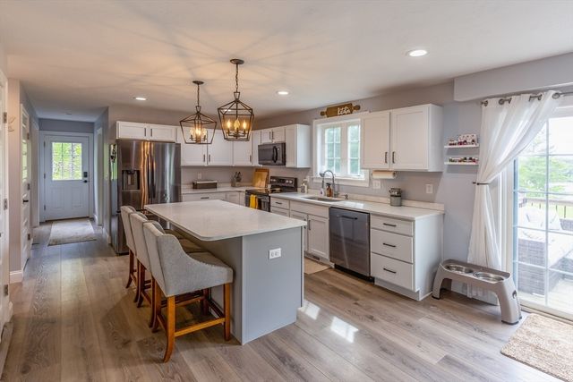 7 Great Pines Dr, Bourne, MA 02532