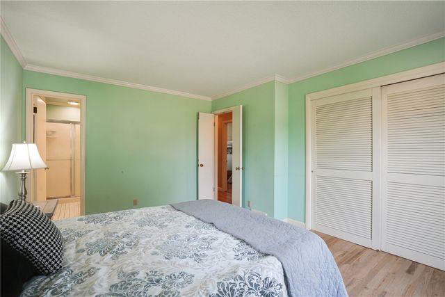 327 Parkland Drive SE, Cedar Rapids, IA 52403