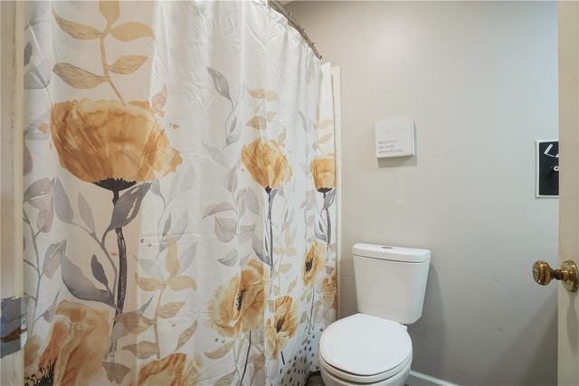327 Parkland Drive SE, Cedar Rapids, IA 52403