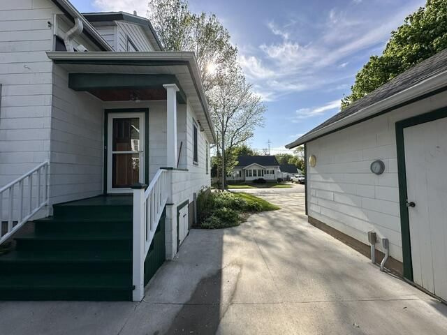 514 Madison AVENUE, Fort Atkinson, WI 53538