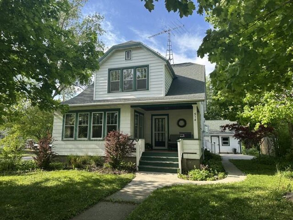 514 Madison AVENUE, Fort Atkinson, WI 53538