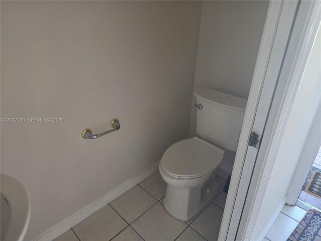 9521 NW 42nd St 9521, Sunrise, FL 33351