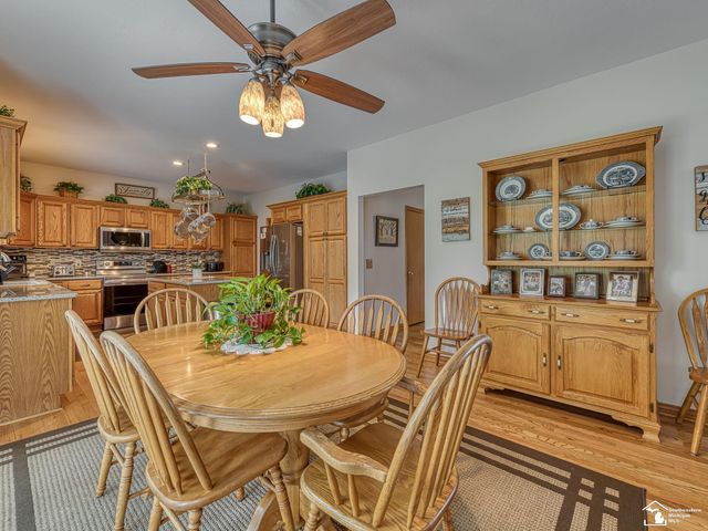 2886 E Country Lane, Monroe, MI 48162
