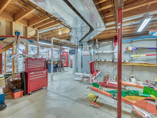 2886 E Country Lane, Monroe, MI 48162