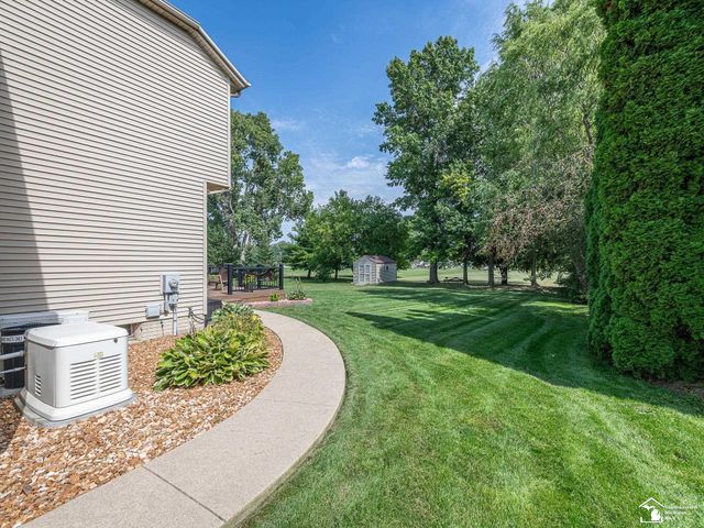 2886 E Country Lane, Monroe, MI 48162