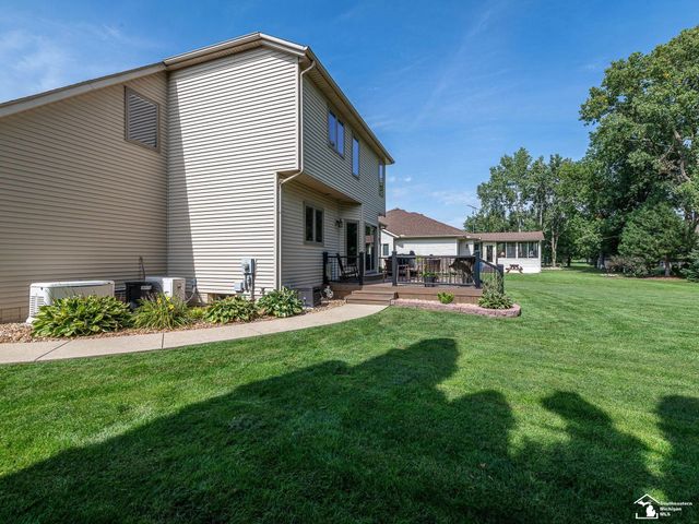 2886 E Country Lane, Monroe, MI 48162
