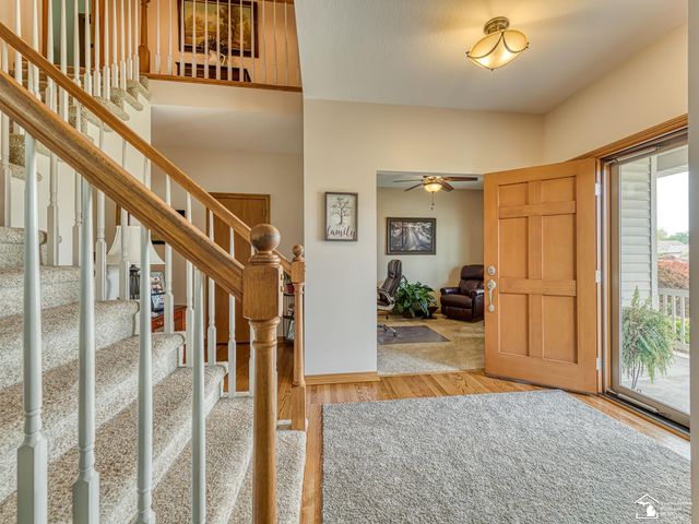 2886 E Country Lane, Monroe, MI 48162