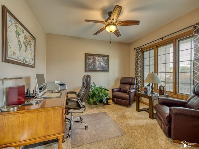 2886 E Country Lane, Monroe, MI 48162
