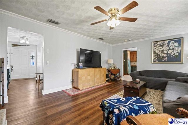 408 Bluff Rd, Hartsville, SC 29550