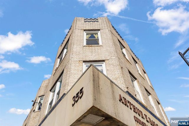 647 Anderson Avenue, Cliffside Park, NJ 07010