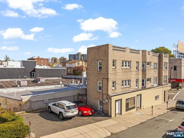 647 Anderson Avenue, Cliffside Park, NJ 07010