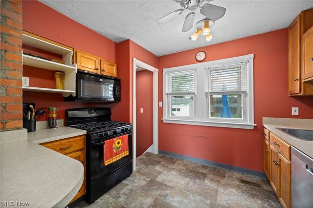 4156 W 161st Street, Cleveland, OH 44135