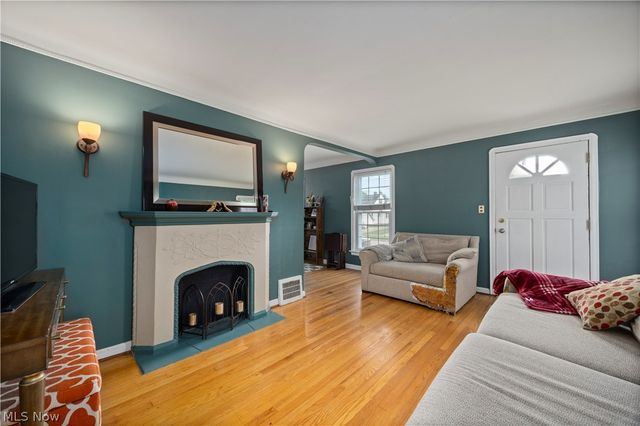 4156 W 161st Street, Cleveland, OH 44135