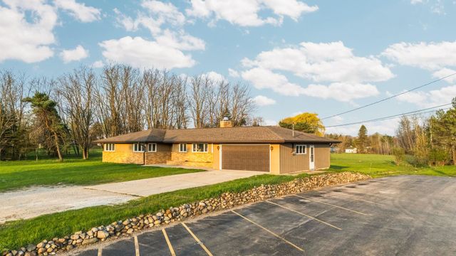 402 S Division, Bellaire, MI 49615