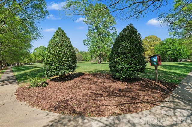 7833 Rolling Meadows Lane, Huntersville, NC 28078