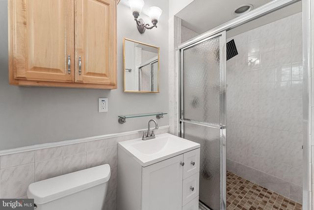 6801 WELLS PKWY, University Park, MD 20782