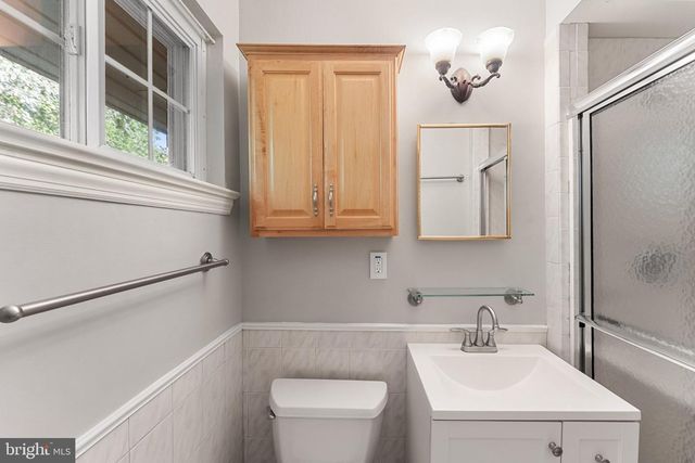 6801 WELLS PKWY, University Park, MD 20782