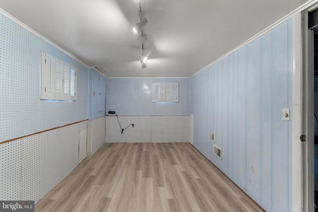 6801 WELLS PKWY, University Park, MD 20782