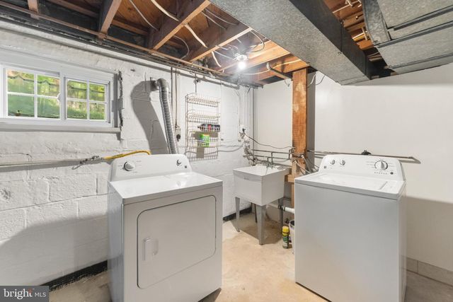 6801 WELLS PKWY, University Park, MD 20782