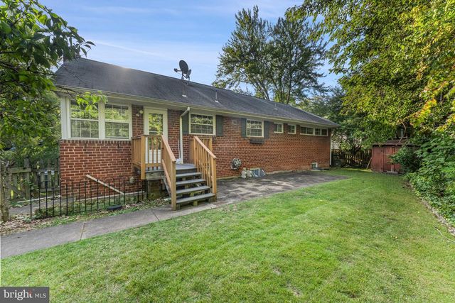 6801 WELLS PKWY, University Park, MD 20782