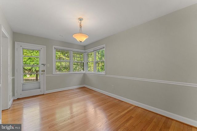 6801 WELLS PKWY, University Park, MD 20782