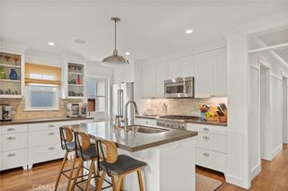 1147 7th Street, Hermosa Beach, CA 90254