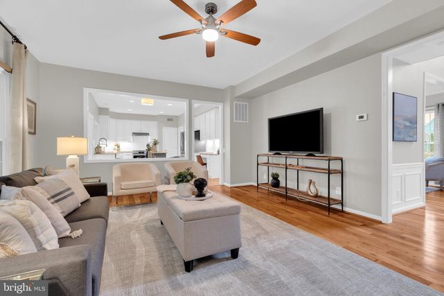 8622 LARKVIEW LN, Fairfax Station, VA 22039