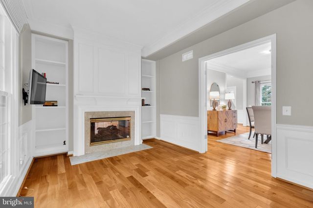 8622 LARKVIEW LN, Fairfax Station, VA 22039