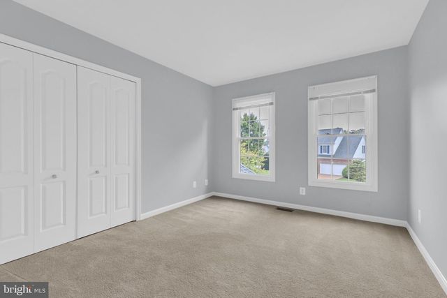 8622 LARKVIEW LN, Fairfax Station, VA 22039