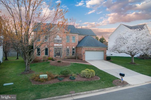 8622 LARKVIEW LN, Fairfax Station, VA 22039