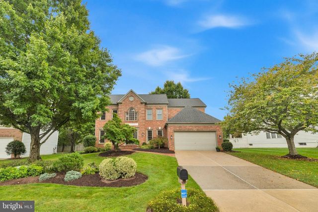 8622 LARKVIEW LN, Fairfax Station, VA 22039