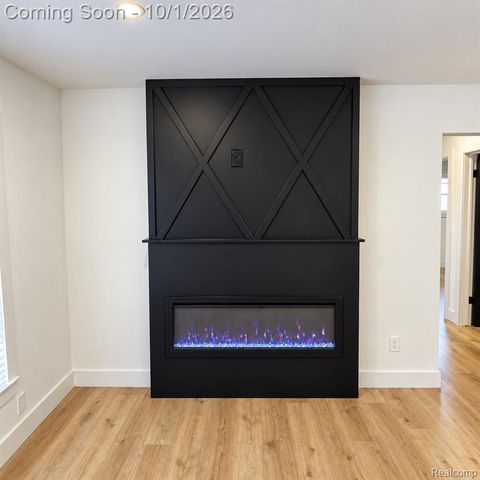 21731 Edmunton Street, Saint Clair Shores, MI 48080