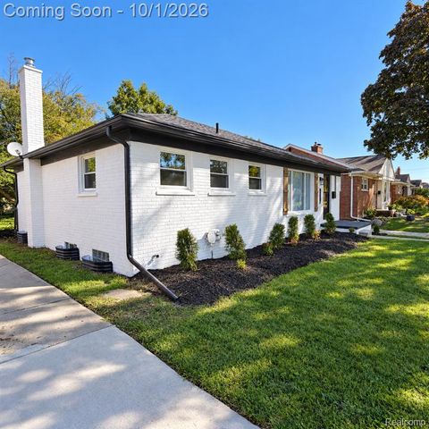 21731 Edmunton Street, Saint Clair Shores, MI 48080