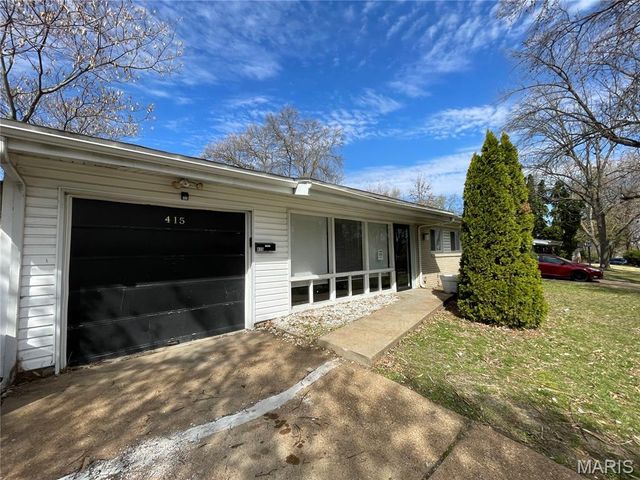 415 Waterford Drive, Florissant, MO 63033