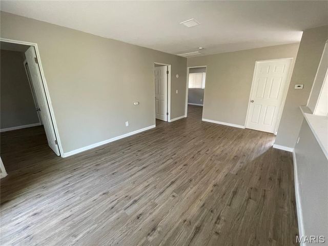 415 Waterford Drive, Florissant, MO 63033